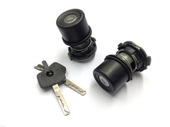 LOCKING DOOR BUTTON & KEYS