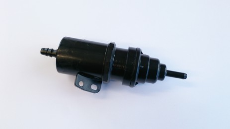 Fuel tank roll over valve