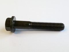 Short cylinder head stretch bolt