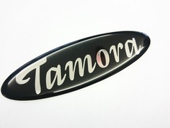 TAMORA STICKY BADGE