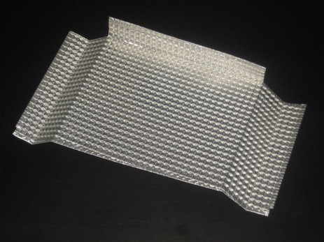 Fuel tank heat shield