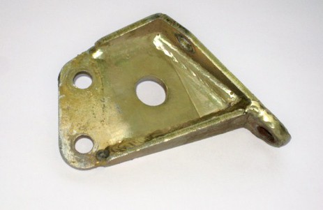 ENGINE MOUNTING BRACKET RH