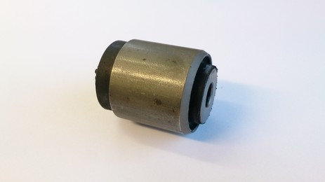Rear lower wishbone bush