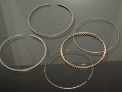 V8 PISTON RING SET