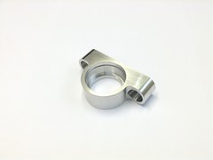Auxilliary shaft bearing housing